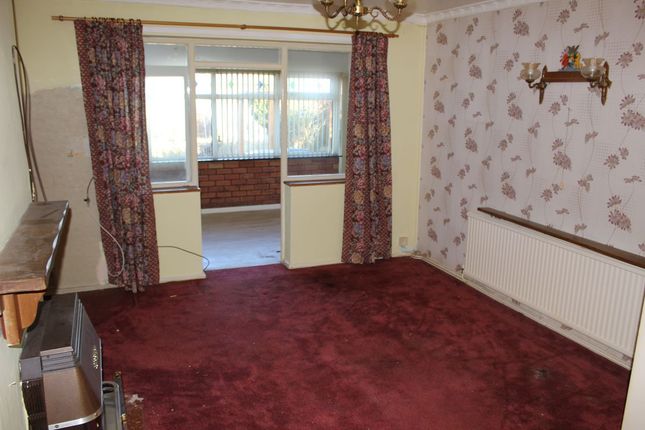Bungalow for sale in 7 Kempton Avenue, Crewe, Cheshire