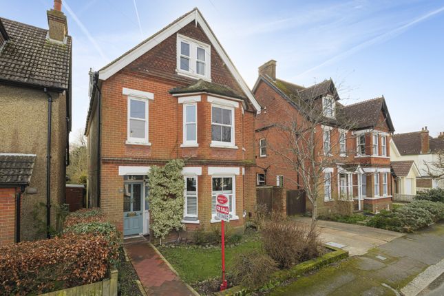 Thumbnail Detached house for sale in Earlsfield Road, Hythe