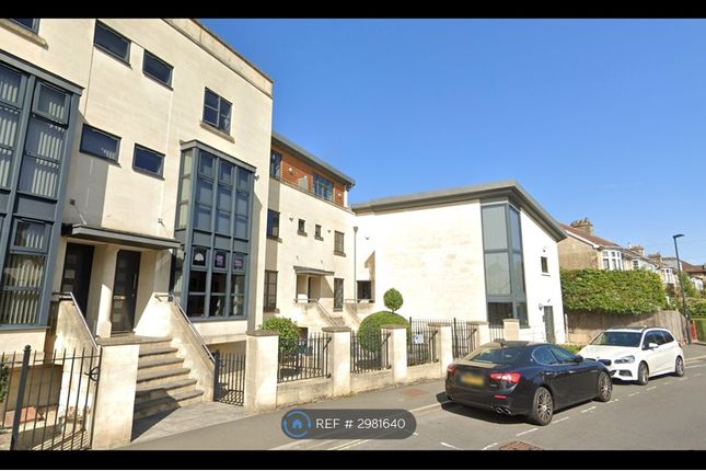 3-bed house on A St Johns Road, Bath, £3,600/mo