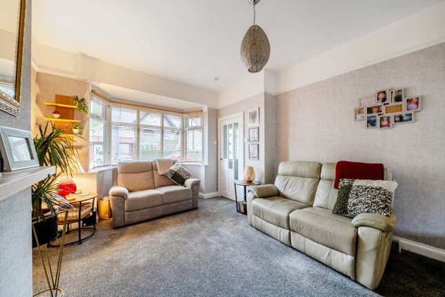 44, Seafield Avenue, Hull photo 2