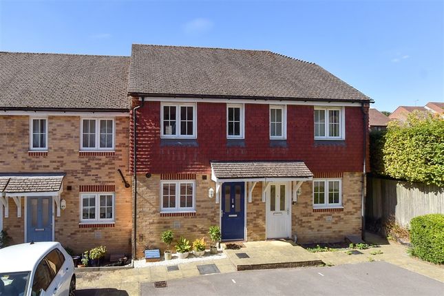 2-bed terraced on Garland Close, Petworth, £320,000