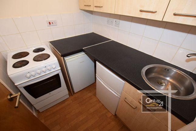 Flat to rent in |Ref: R152400|, Mede House, Salisbury Street, Southampton
