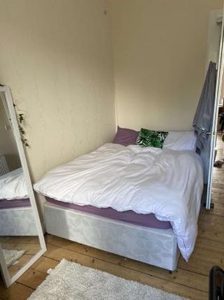 Flat to rent in Wallace Street, Stirling