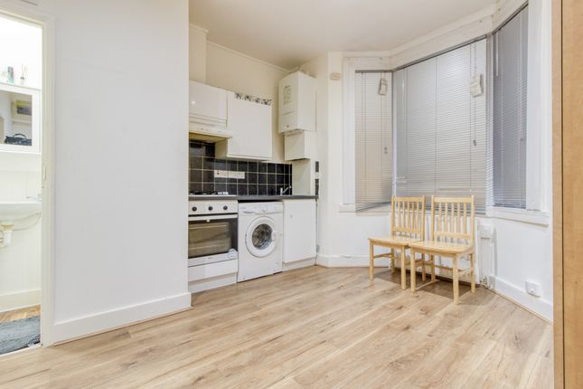 Thumbnail Flat to rent in Plumstead High Street, London