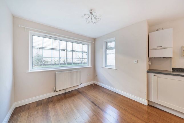 Thumbnail Flat for sale in Despard Road, Archway, London