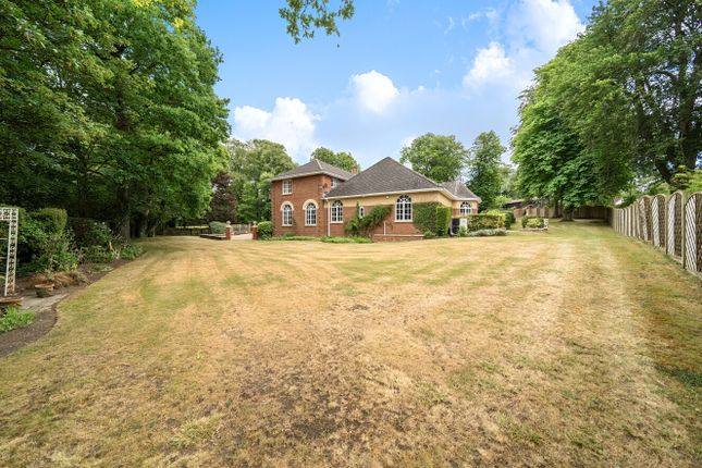 Winfield House, Barton Road, Bury St Edmunds photo 2