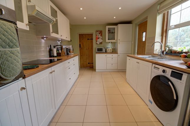 9, Benson Holme, Reading photo 4