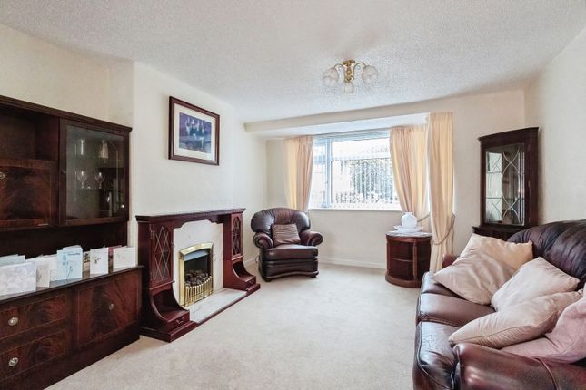 Farnsworth Close, Lancashire photo 2