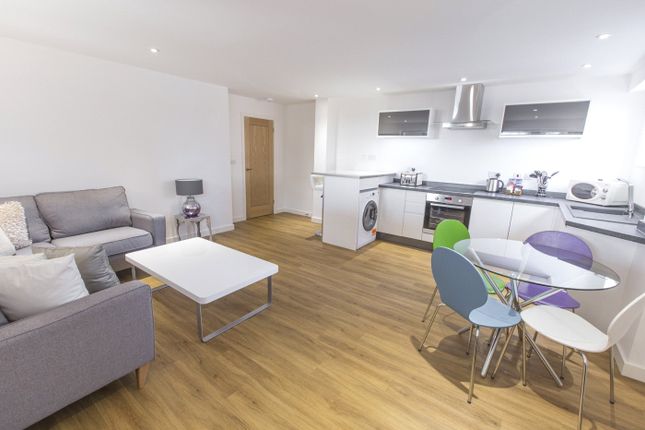 Flat for sale in The Avenue, Cliftonville, Northampton