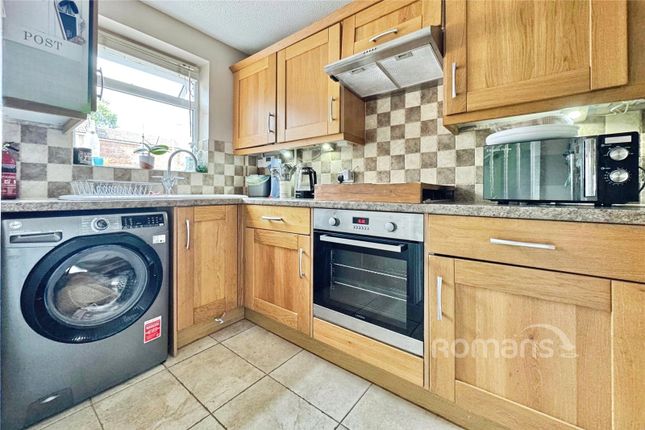 95, Isis Way, Berkshire photo 4