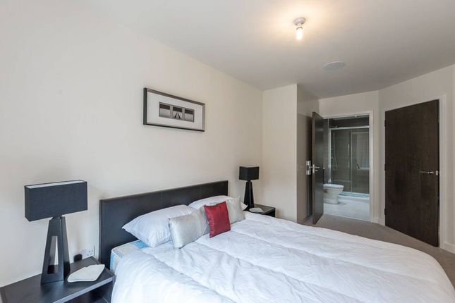 Thumbnail Flat to rent in East Drive, Colindale, London