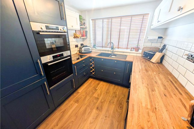 Oakwood Drive, Telford photo 3