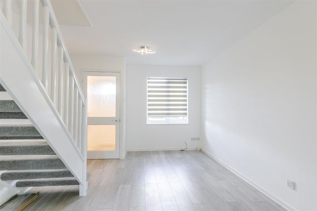 33, Rabournmead Drive, Northolt photo 4