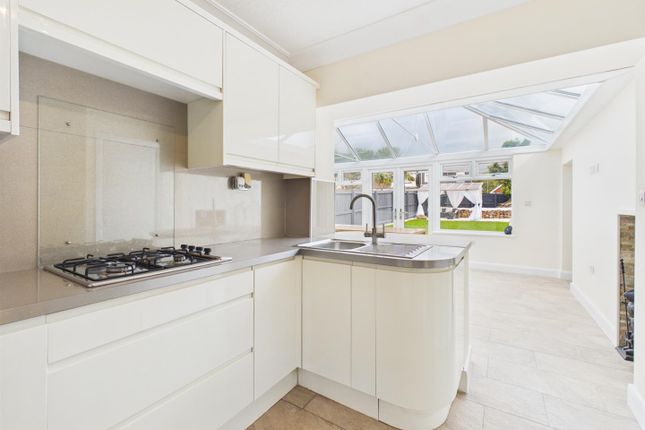 22, West Park Drive, Porthcawl photo 4