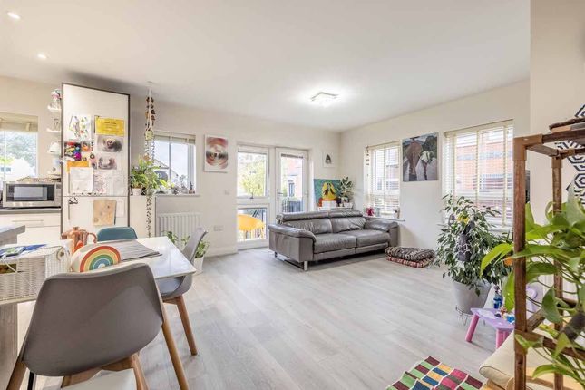 1, Miller Place, Raven Drive, Maidenhead photo 2