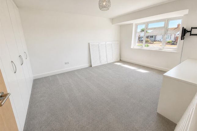 160, Alinora Crescent, Worthing photo 3