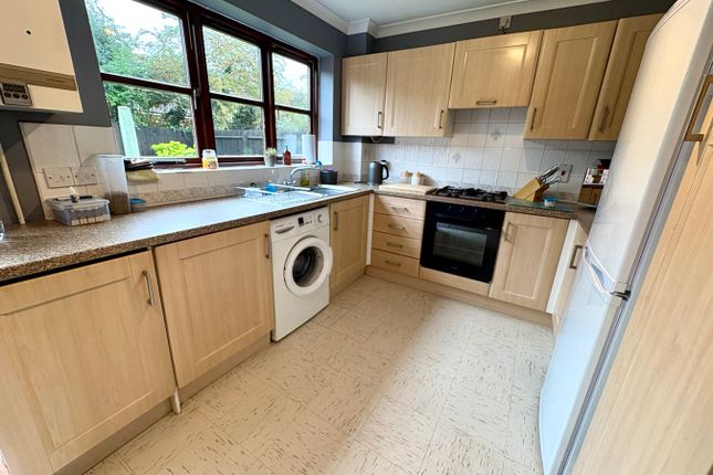 11, Muncaster Close, LEICESTER photo 3