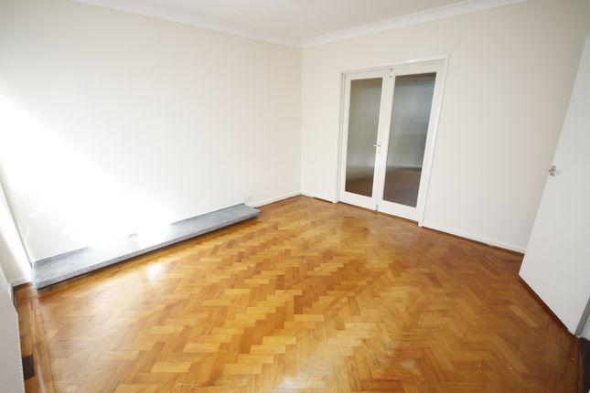 17, Foxwood Road, Blackheath photo 4