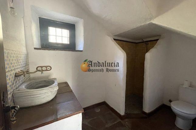 Villa for sale in Ds Extrarradio 18270, Montefrio, Granada
