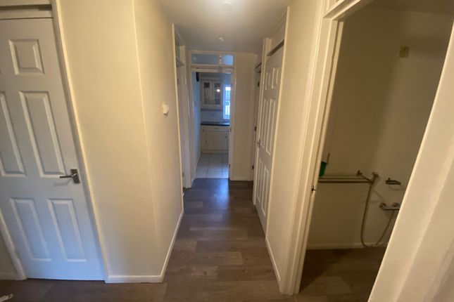 16 Hotoft Road, Leicester photo 2