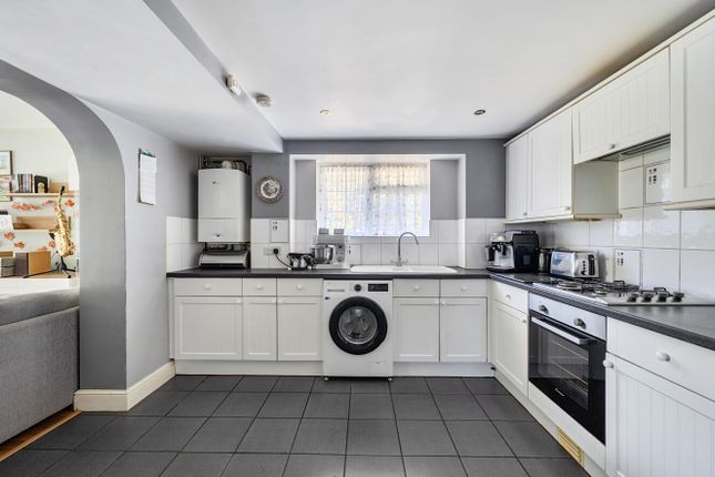 13A,, Proctor Close, Southampton photo 2