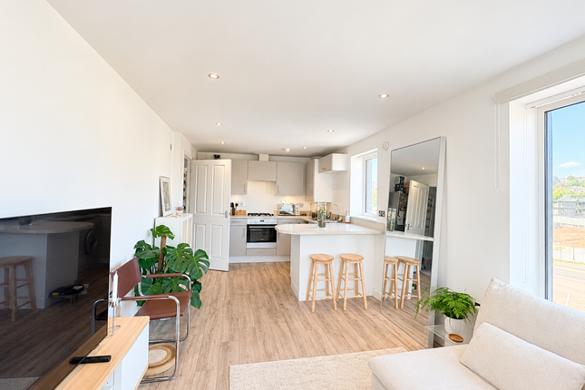 6 Neptune Road, Barry photo 2