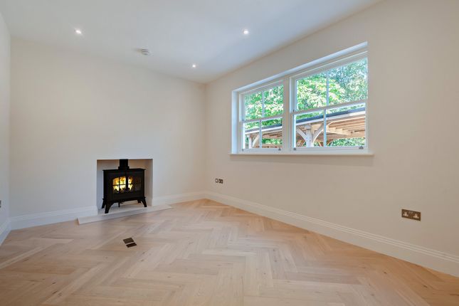 Beech House,, Forest Road, Warfield photo 3