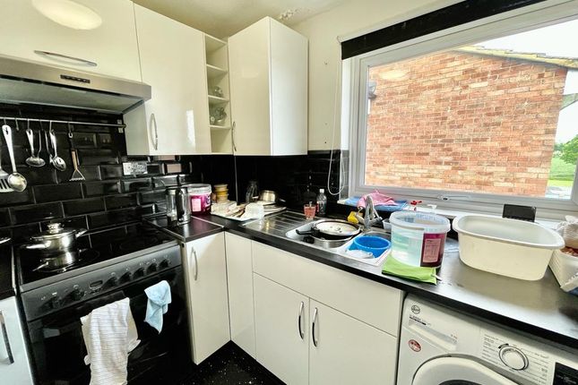 Duplex for sale in Colne Court, Tilbury