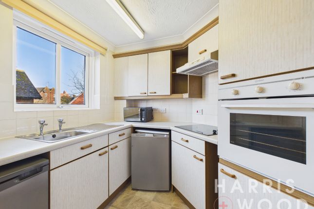 Flat 31, Moorfield Court, Witham photo 2