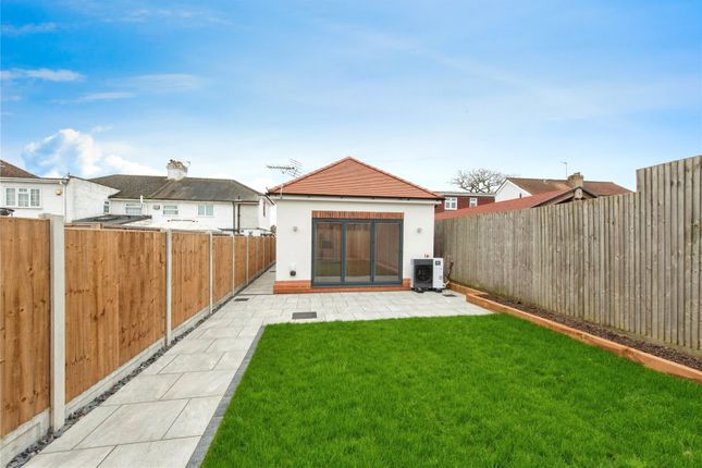 2-bed house on 13, Kenilworth Road, Surrey, £500,000