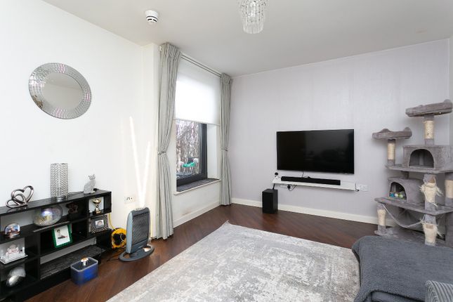 Flat for sale in St. Albans Road, Watford, Hertfordshire