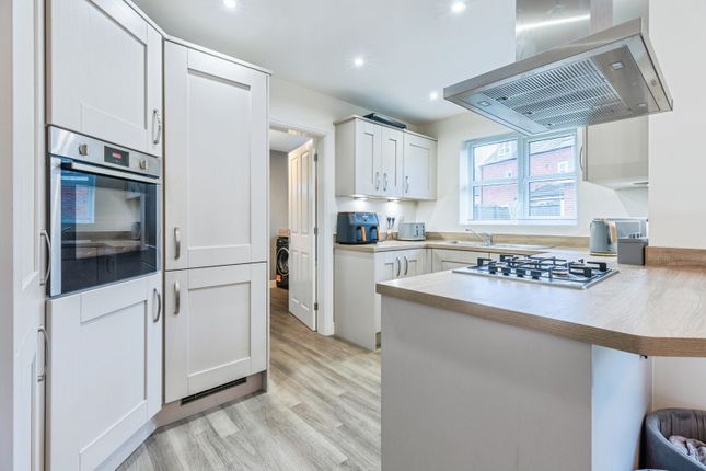 22, Tanners Close, Chorley photo 4