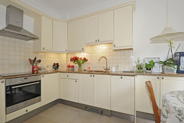 Flat B, 39, Tanza Road, London photo 2
