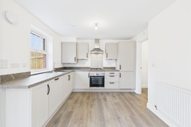 8, Suffolk Drive, Littlehampton photo 2