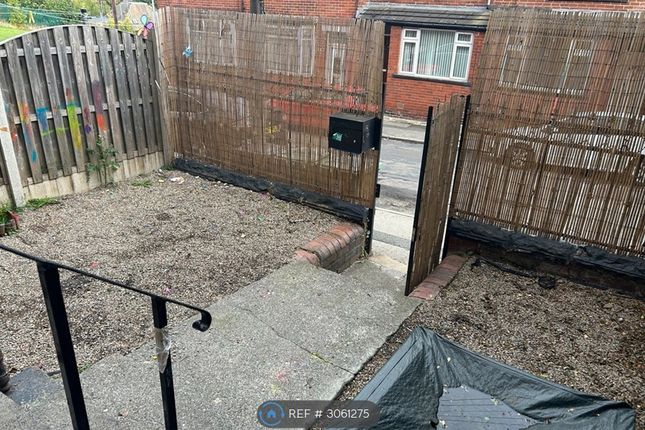 Nunnington St, Leeds photo 2