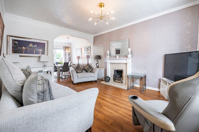 24 York Drive, Burnside, Glasgow photo 5