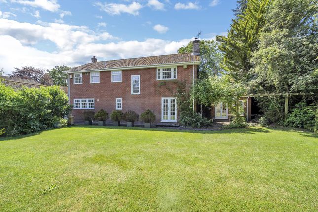 Oak House, 104, Home Farm Lane, Bury St. Edmunds photo 2