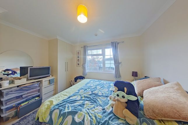 7, Grosvenor Avenue, Kings Langley photo 5