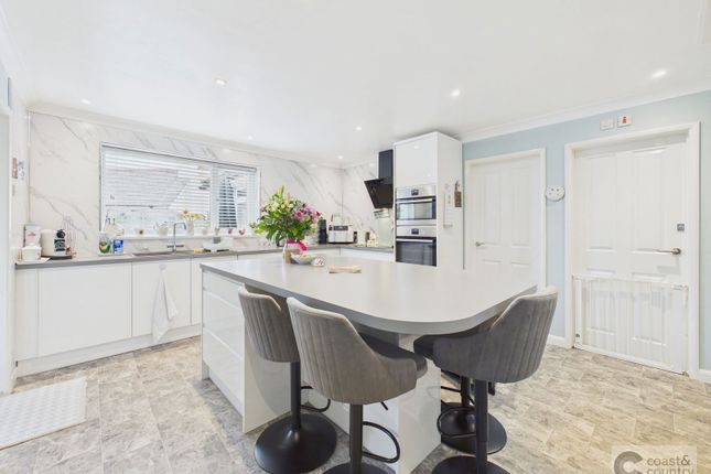 6, Dornafield Close, Newton Abbot photo 3