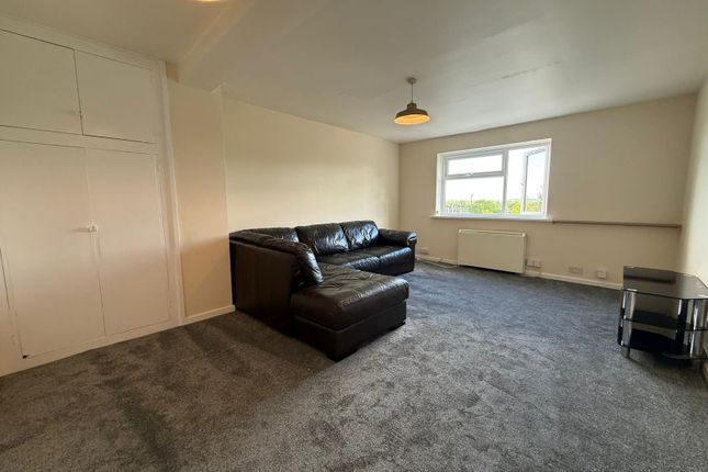 374, Southchurch Drive, Nottingham photo 2