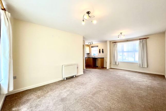 23, Buzzard Road, Calne photo 4