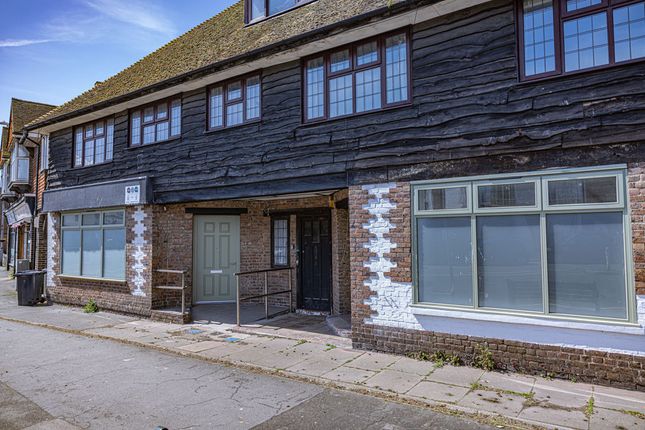 Flat to rent in Cooden Sea Road, Bexhill-On-Sea