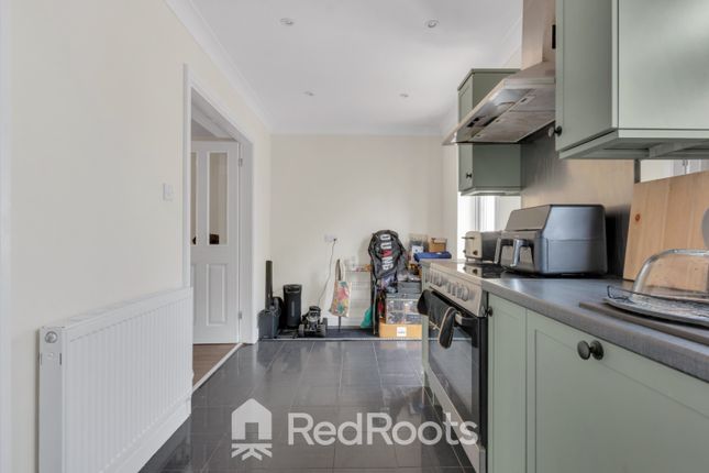 23 Stonecross Drive, Sprotbrough, South Yorkshire photo 4