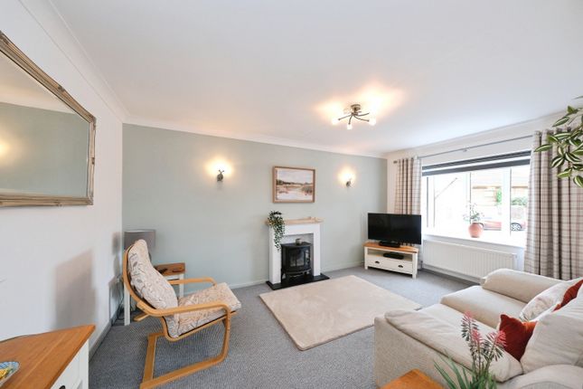 6, Oakfield Court, Stanley Common, Ilkeston photo 2
