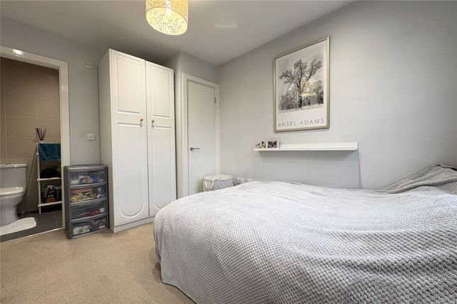 4, Magna House, 161, High Street, Hampshire photo 4