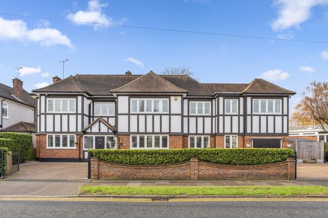 4 bed detached house for sale in Friars Avenue, Shenfield, Brentwood, Essex CM15
