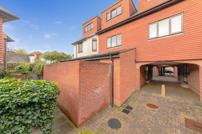 1-bed flat on Flat 6, 34-36 Cliffe High Street, Lewes, £200,000