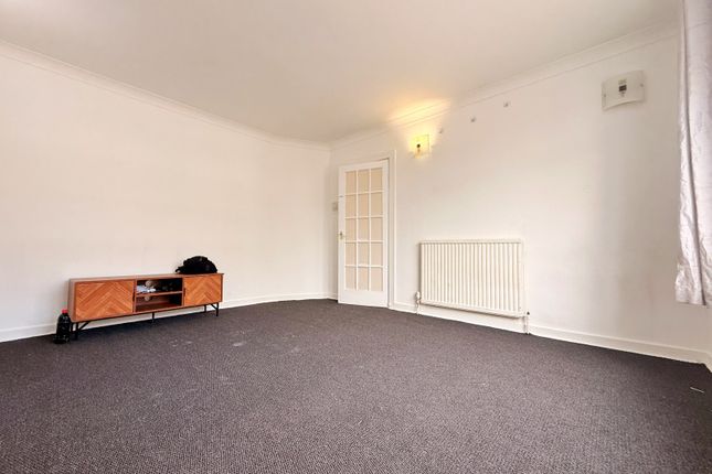 44, Lillechurch Road, Dagenham photo 2