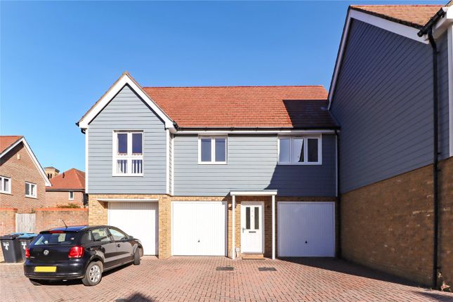 Flat to rent in Buckle Lane, Haywards Heath, West Sussex