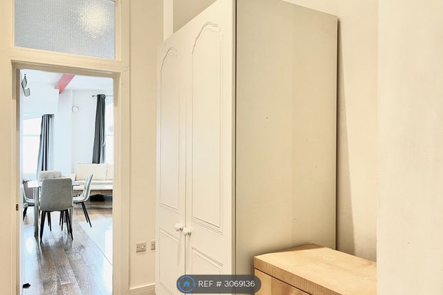 Flat, Electric Lane Brixton, London photo 5